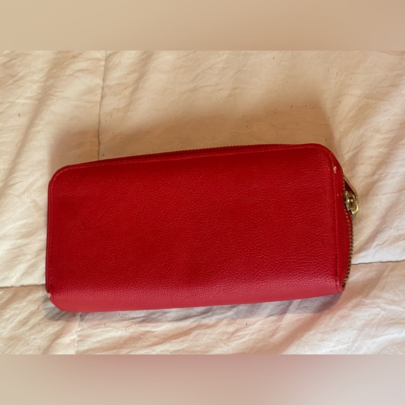 Red Wallet ❤️ - Picture 3 of 5